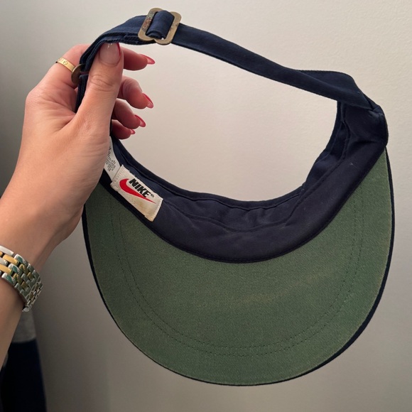 Nike 90s vintage vtg visor, navy blue hat - Picture 3 of 5